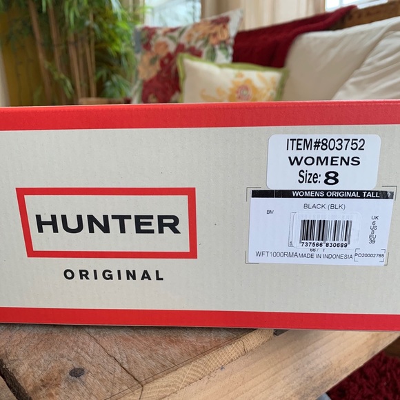 🎉SOLD🎉BNWT Authentic Hunter tall black boots - Picture 6 of 6